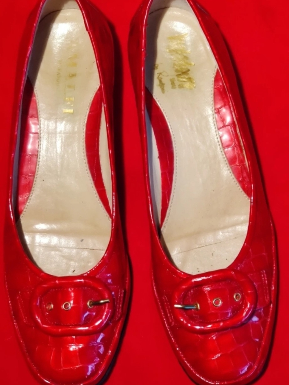 Amalfi for Ingledews Womens 8.5AA Patent Leather Red Low Wedge Syle Slip On Shoe